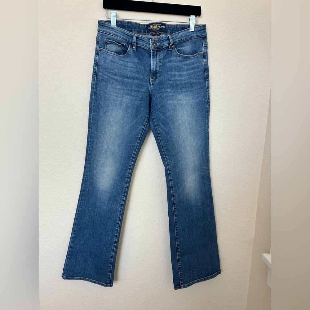 Lucky Brand Sweet Boot Women's 10/30 Med Wash Blue Stretch Denim Bootcut Jeans